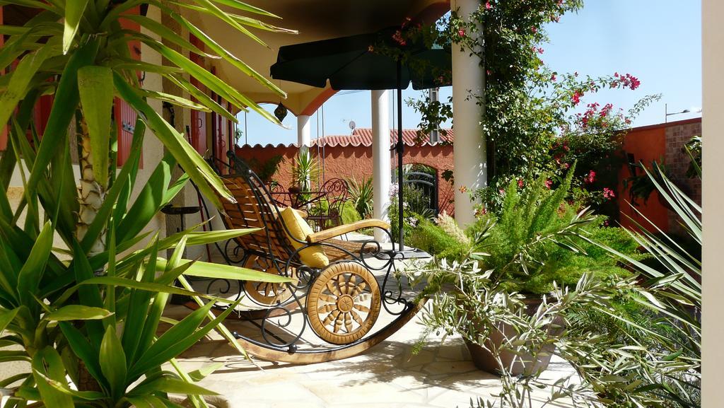 Bed and Breakfast La Gentoliere Pollestres Экстерьер фото