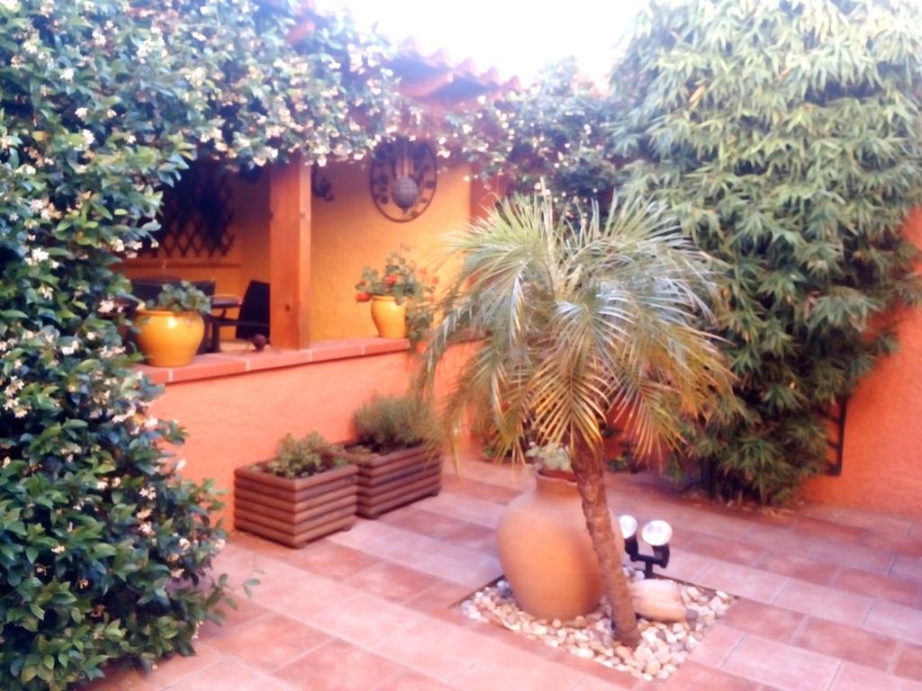 Bed and Breakfast La Gentoliere Pollestres Экстерьер фото